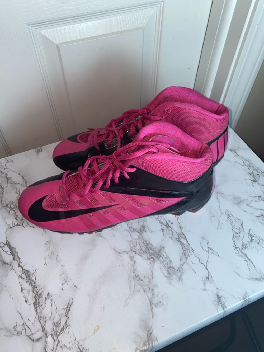Nike Vapor Pro 3/4 TD Football Cleat in a pink/white/black colorway Size 10